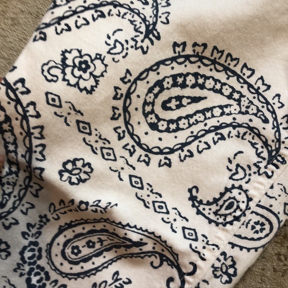 🍀 Lands’ End Paisley jeans - Picture 2 of 4